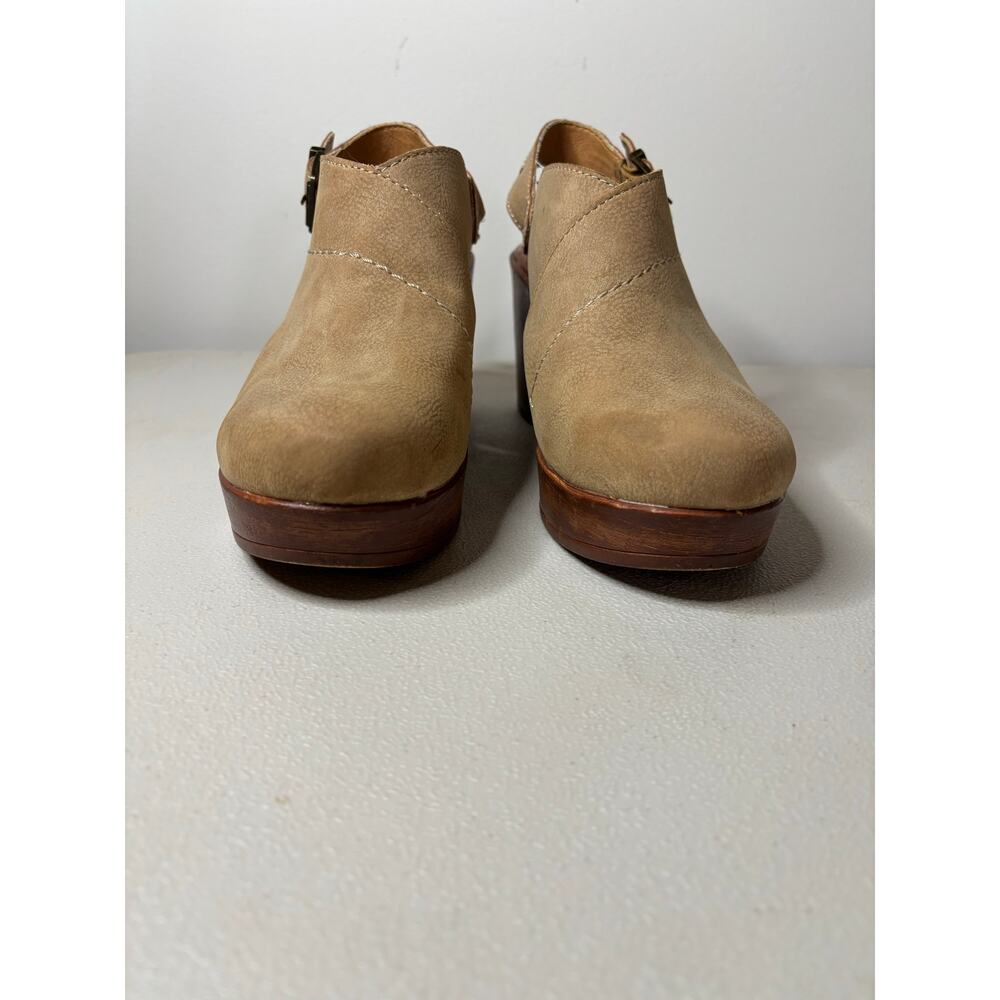 Tan Leather Mules with Wooden Heel - Picture 7 of 11